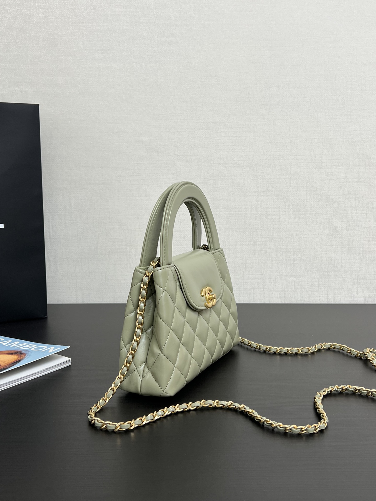 Chanel 25c large kelly diamond handbag 99300