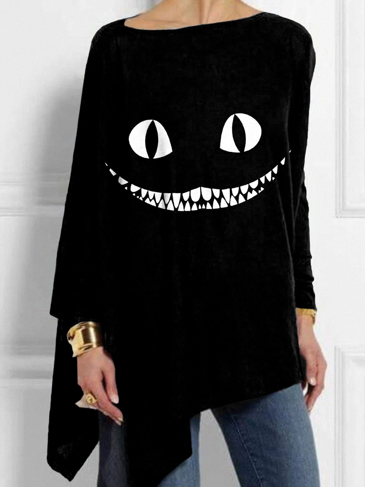 🔥Buy 3 Get 10% Off🔥Women's Retro Halloween Peekaboo Monster Print Irregular Top