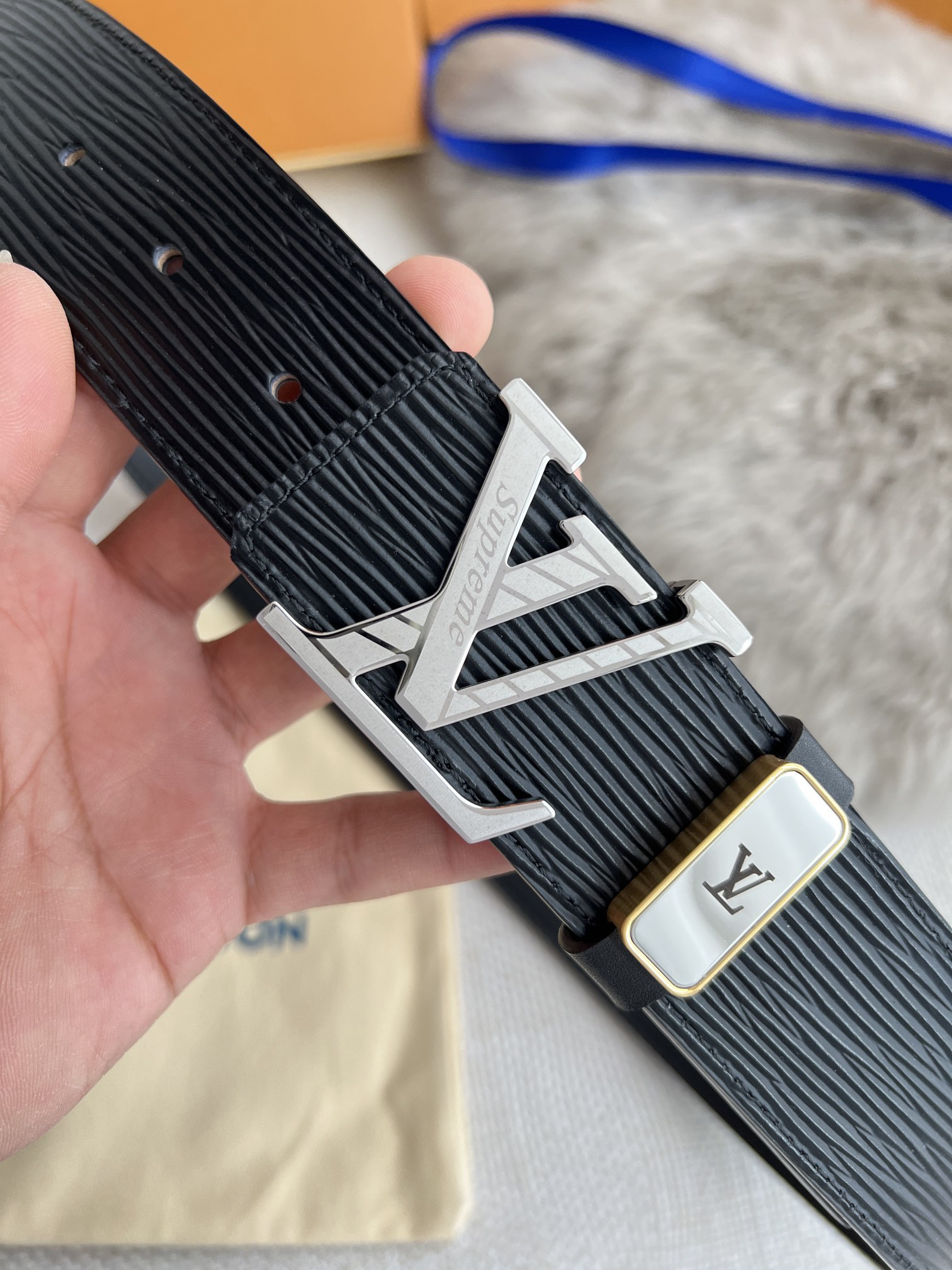 Louis Vuitton ripple leather belt, 3.8cm wide