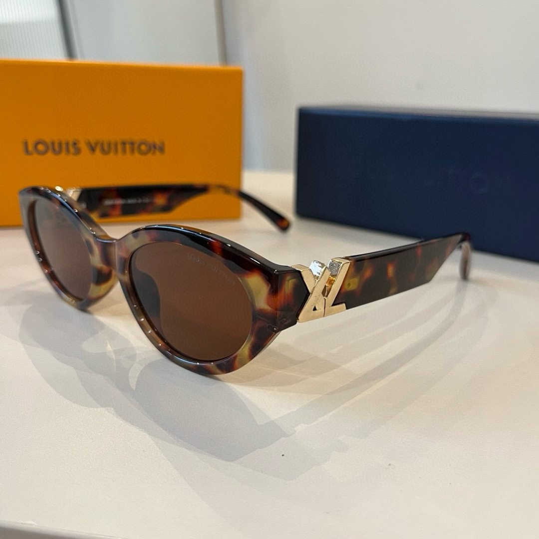 Louis Vuitton Round Frame Sunglasses