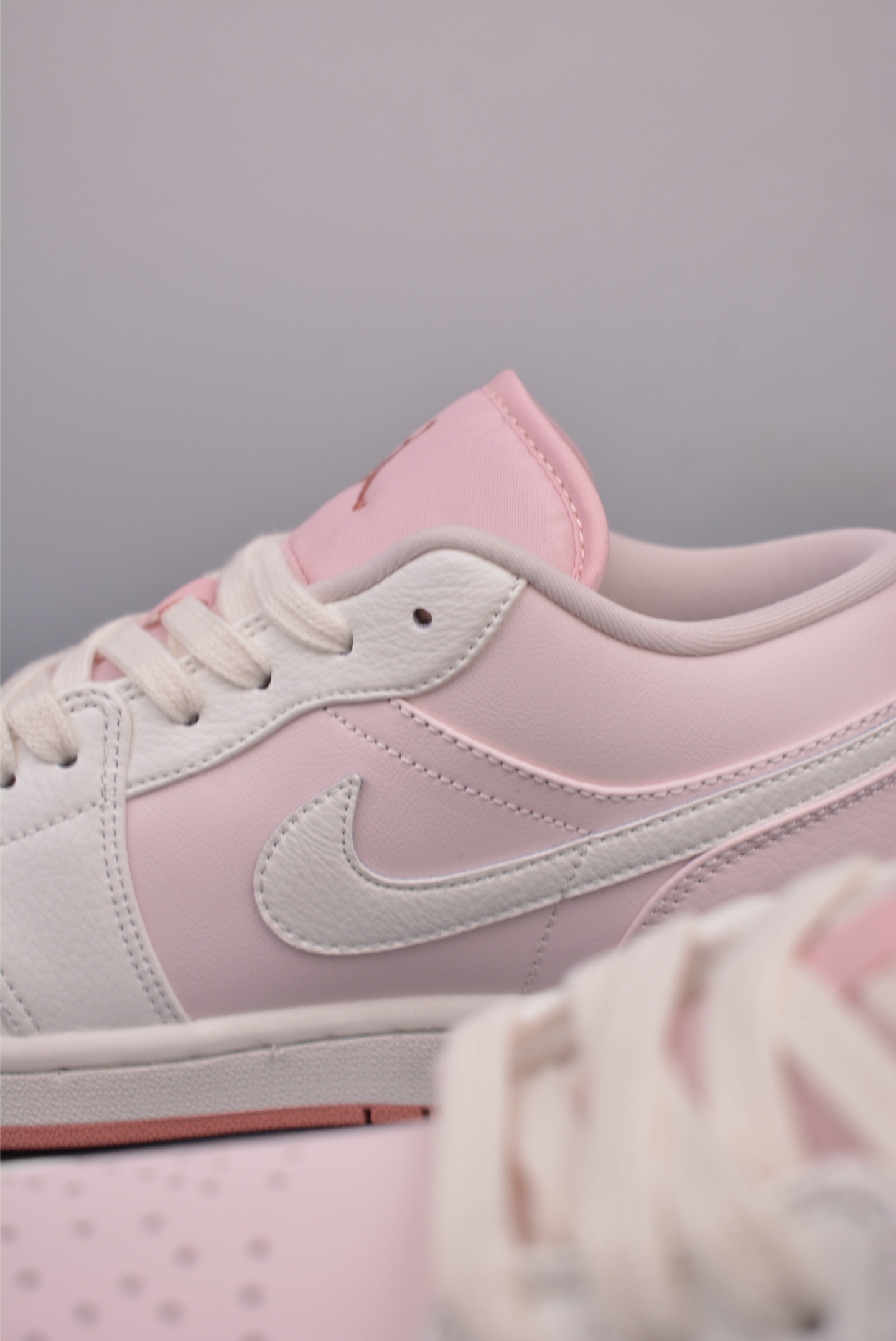 Air Jordan 1 Low White Pink IH0823-611