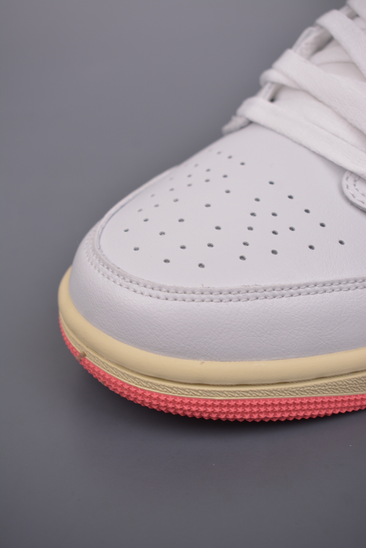 Air Jordan 1 Low White Powder Toe  DC0774-109