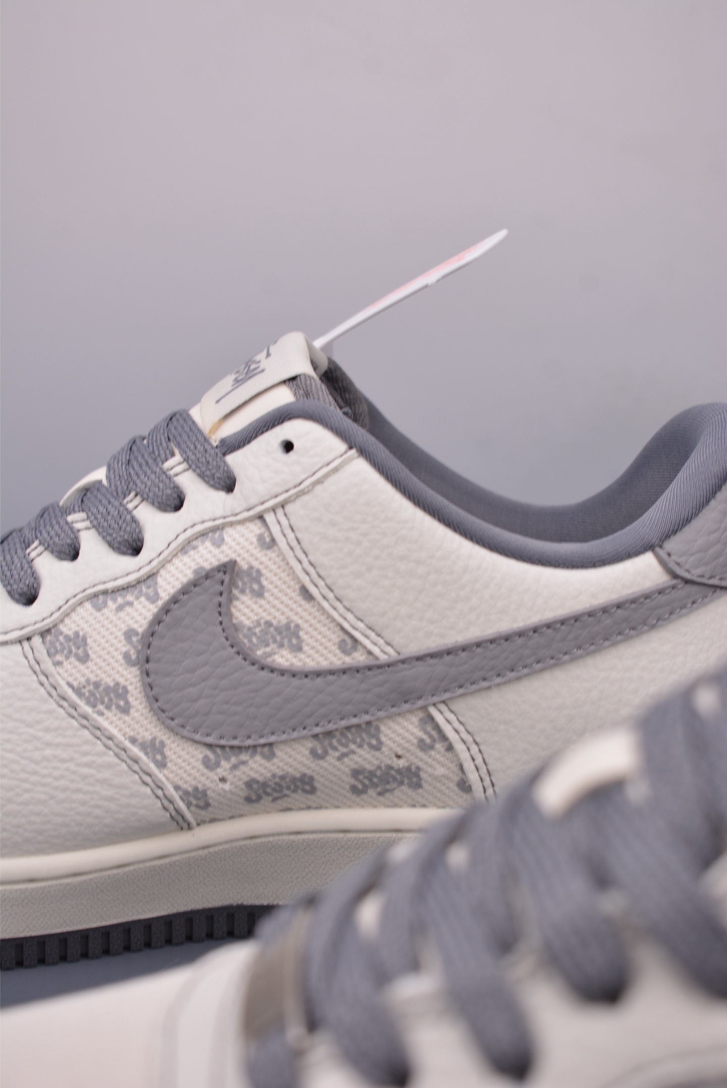 Stussy x Nike Air Force 1 07 LV8 Low Sneakers Off-White Gray BZ6808-101