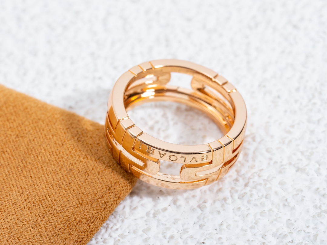 Bulgari hollow ring