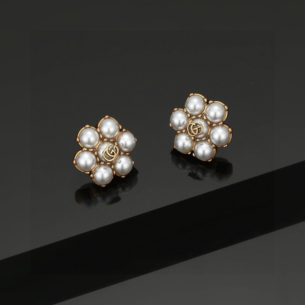 GUCCi Pearl Flower Earrings