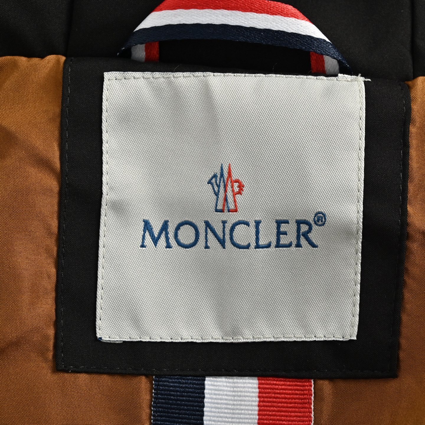 Moncler 25ss laminated pocket zipper jacket
