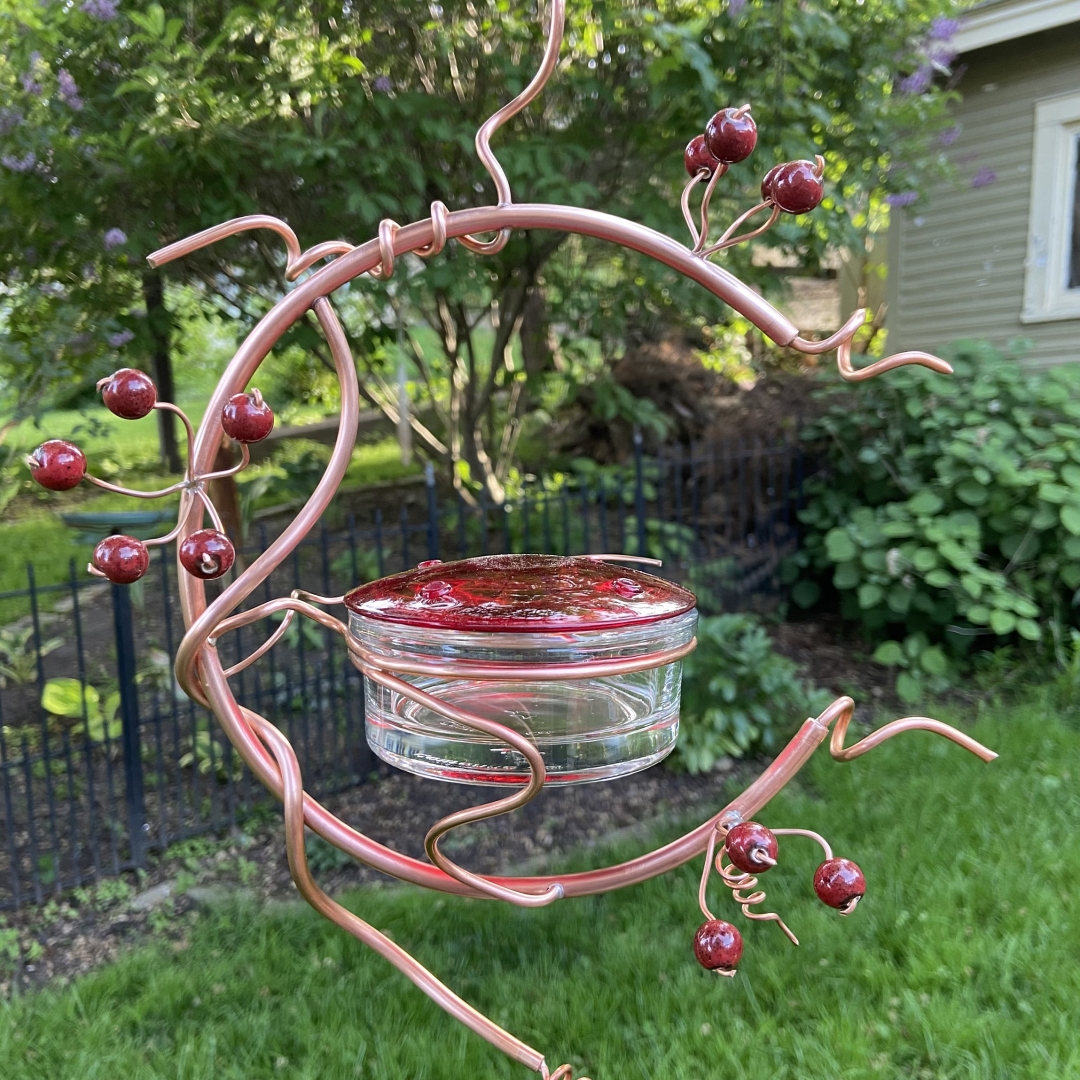 🔥Mother's Day Promotion-[SAVE 50% OFF]🎉🔥Coppervine Red Berry bird Feeder-BUY 3 GET 1 FREE & GET EXTRA 15% OFF