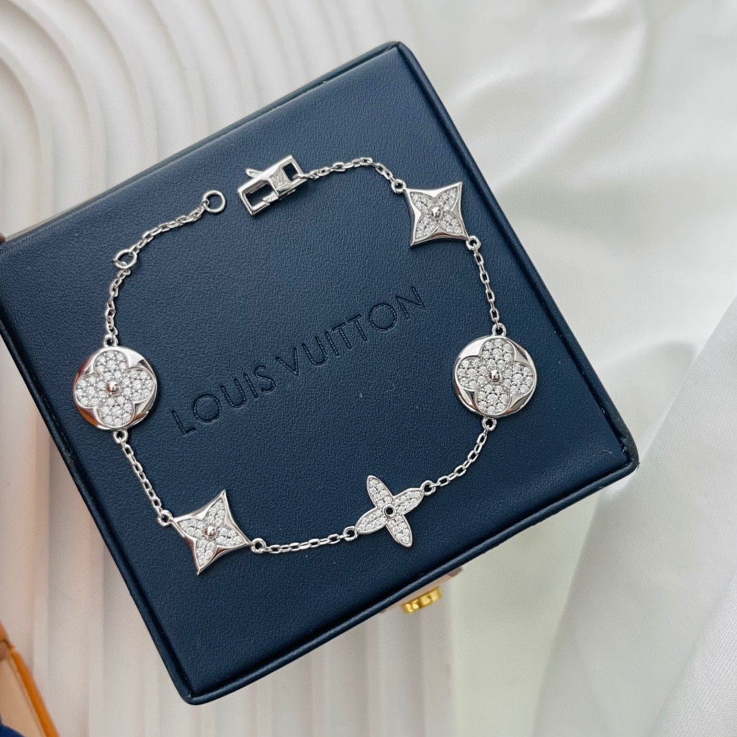 Louis Vuitton new five-flower full diamond bracelet