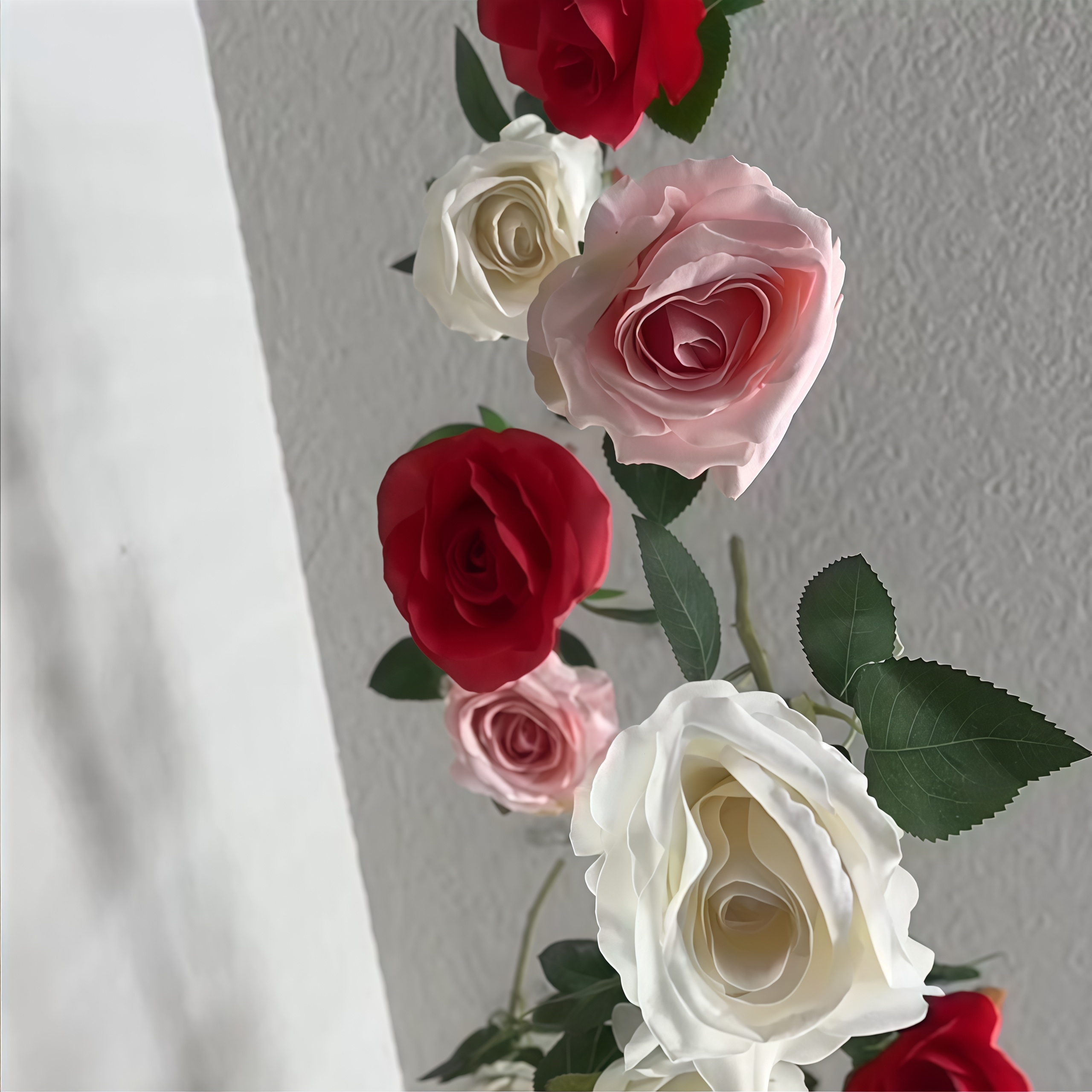 21 Pack Artificial Rose Decorating KIT for Valentine's Day Decoration