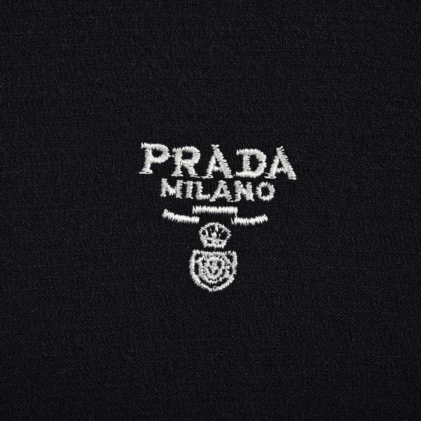 Prada 25ss embroidered logo half-zip knitted Polo short sleeve