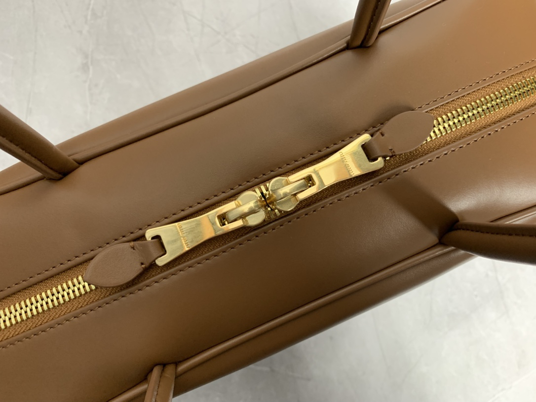 Miu Miu Brown Leather Briefcase 5BB117