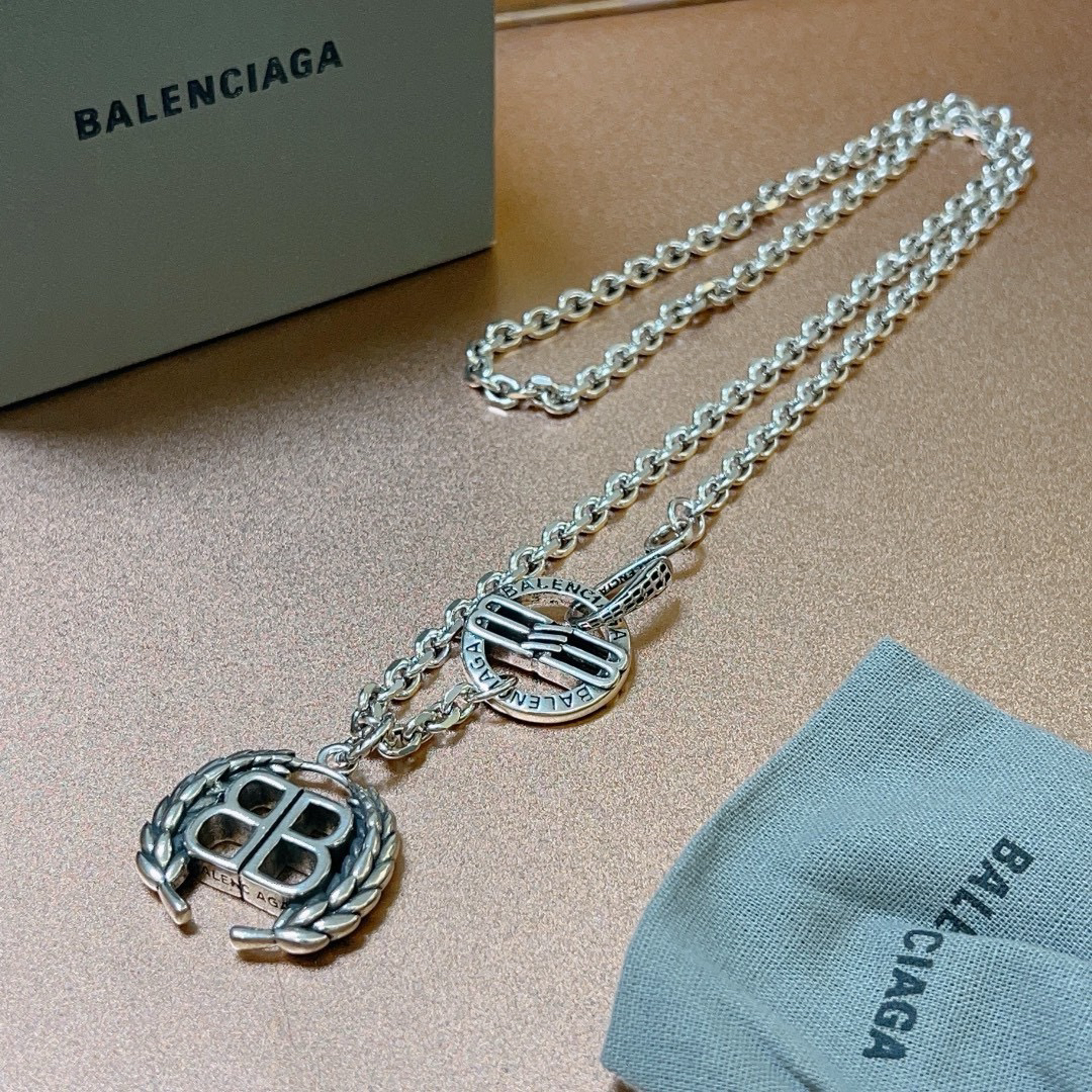 Balenciaga BB chain vintage necklace