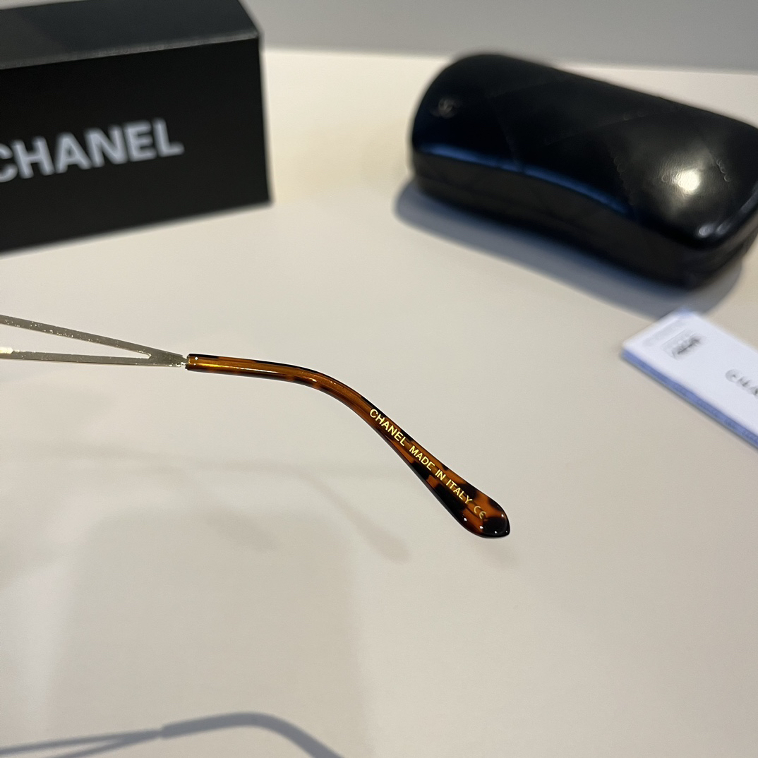 Chanel round frame sunglasses