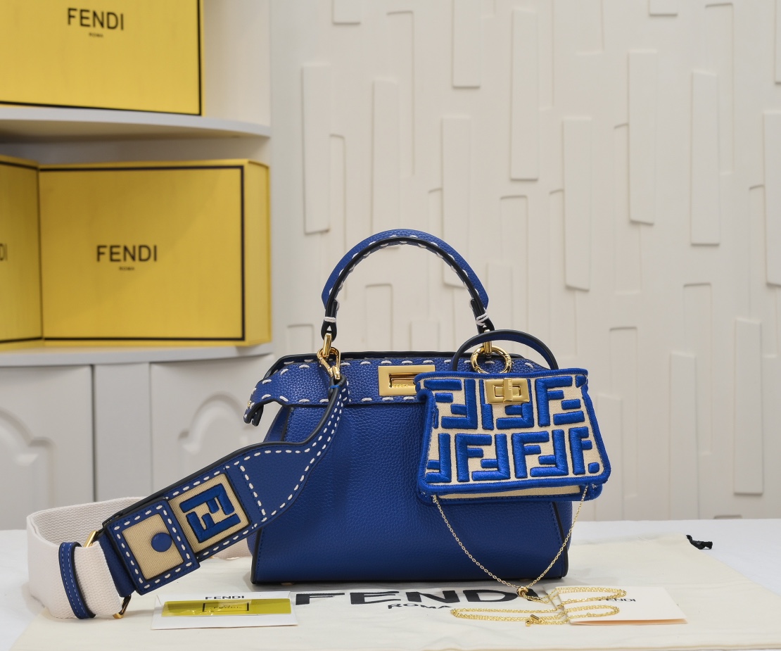 FENDI ekaboo ISeeU medium handbag 3309