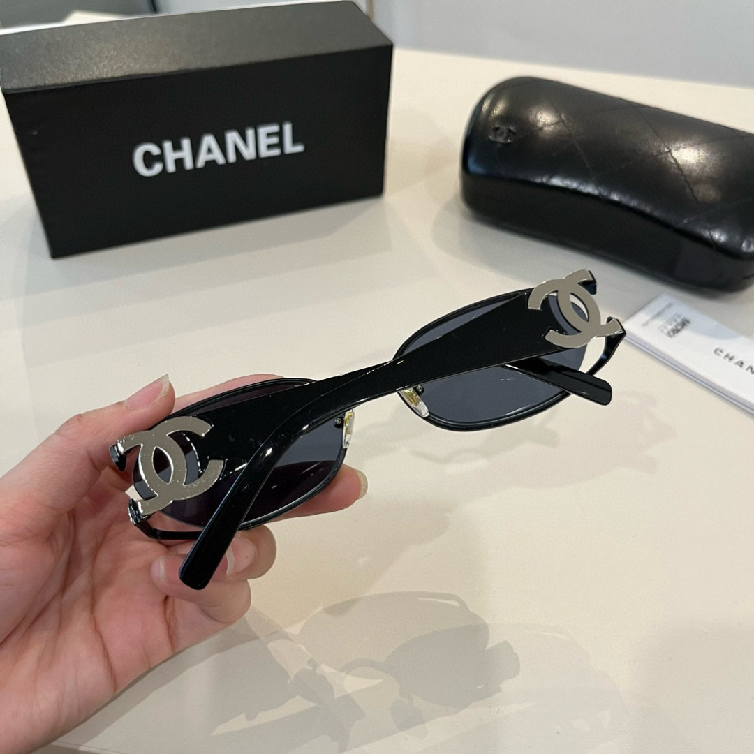 Chanel round frame sunglasses