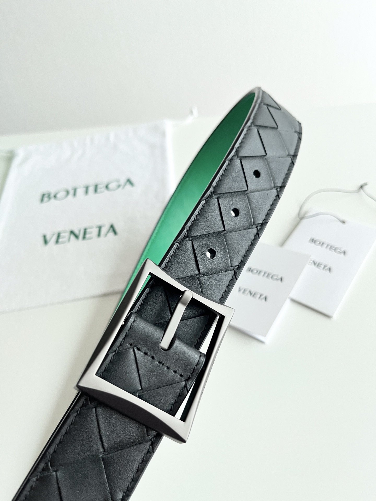 Bottega Veneta intreccio woven cowhide double-sided waistband with a width of 3.5cm
