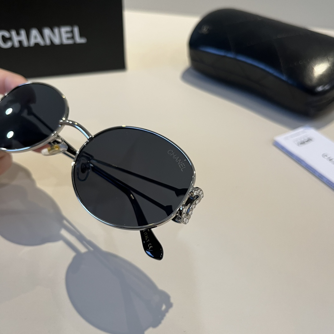 Chanel round frame sunglasses