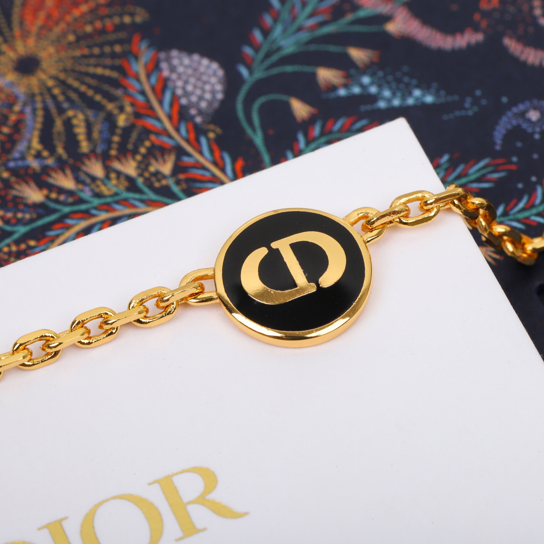 Dior black round necklace