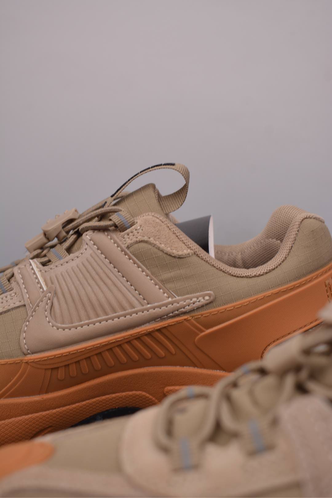Nike Zoom Vomero 5 Roam Flax Khaki HQ2181-200