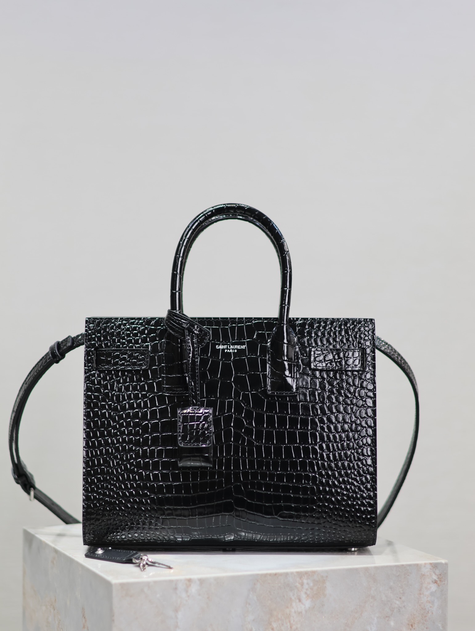 Yves Saint Laurent sac de jour accordion bag 421863