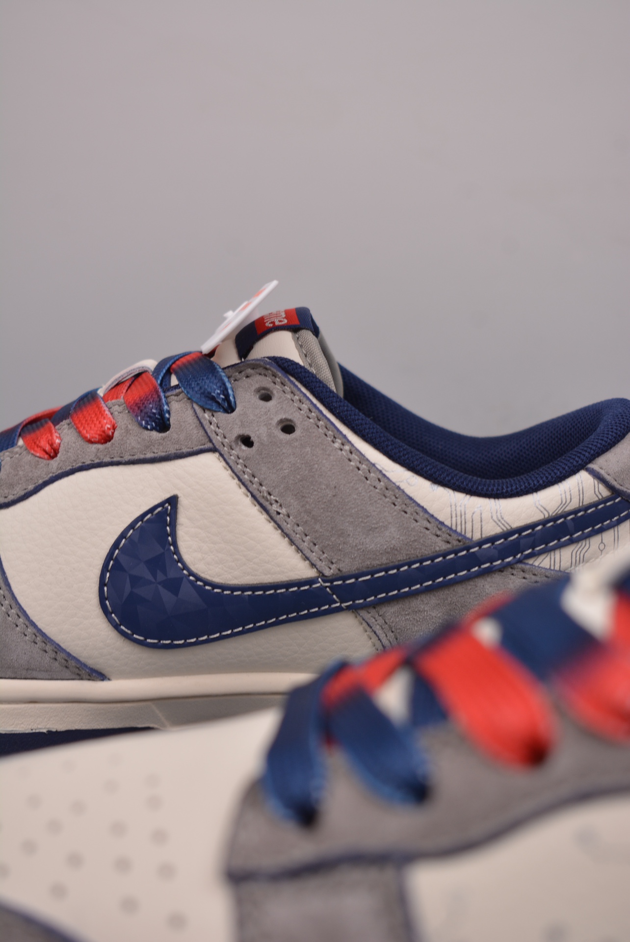 Supreme x Nike By You SB Dunk Low Retro SP Dark Grey Beige Blue DM6868-005