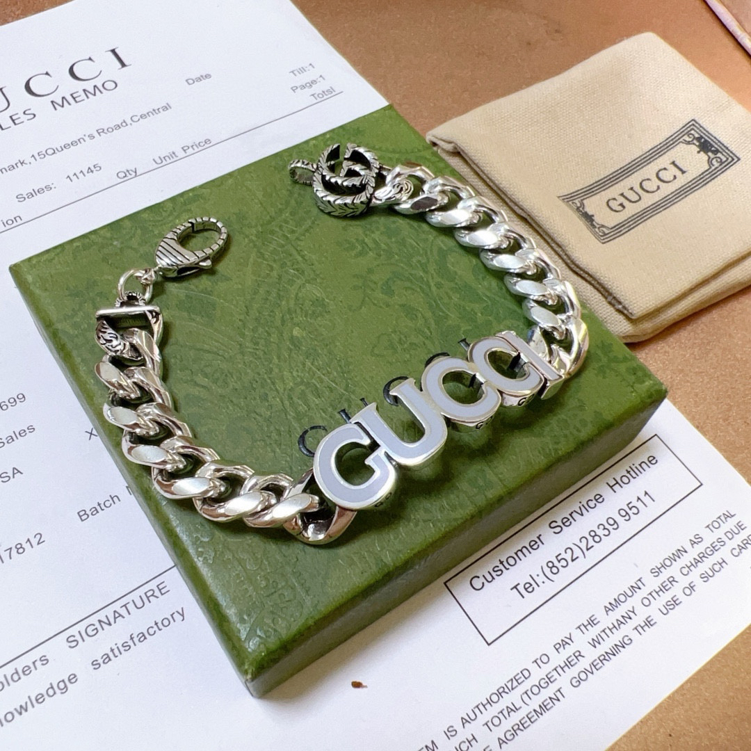 Gucci Font Flat Chain Bracelet
