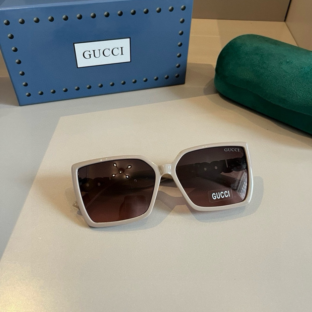 Gucci Square Frame Sunglasses