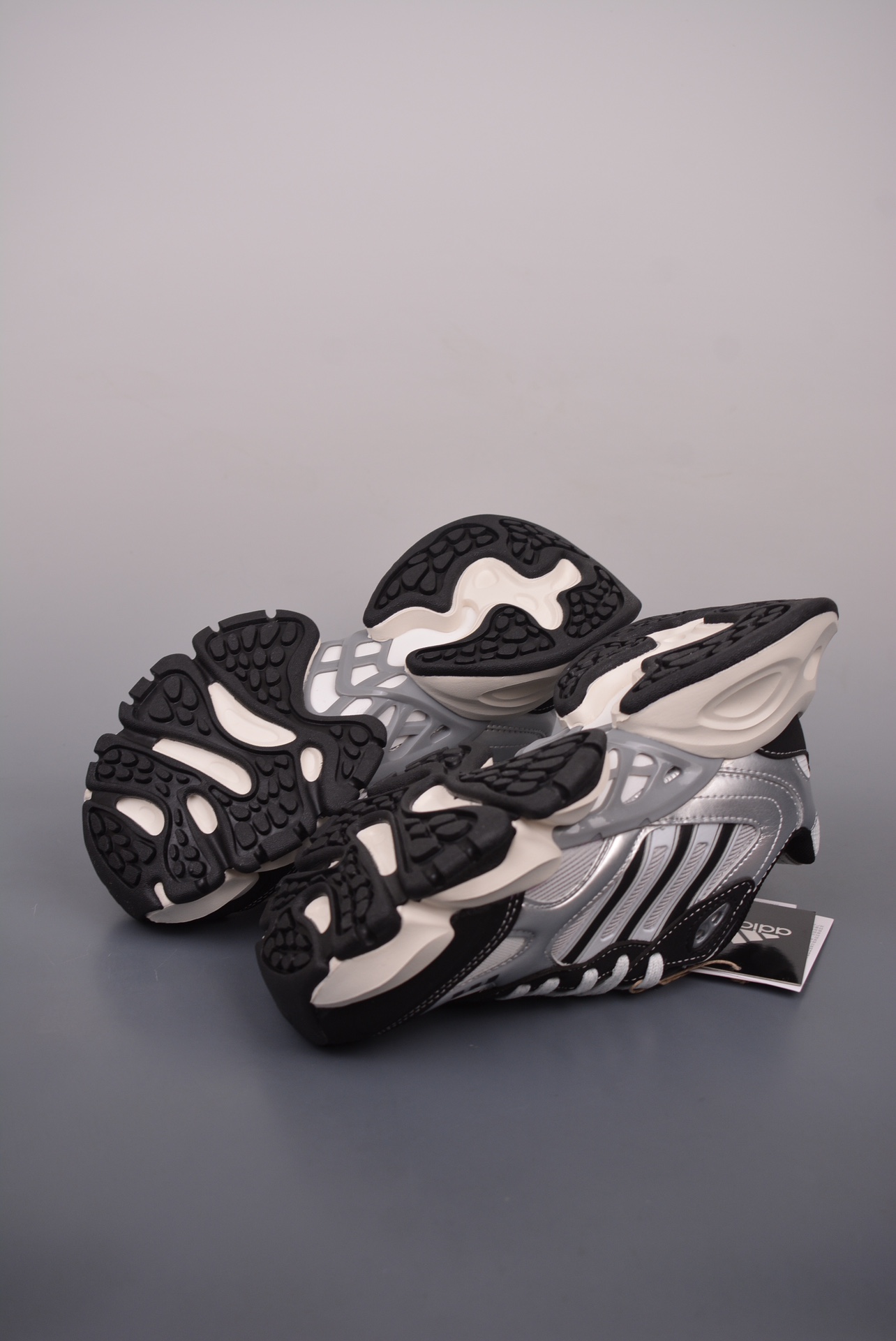 Adidas XLG Runner Deluxe Black White Metallic Silver IH0429