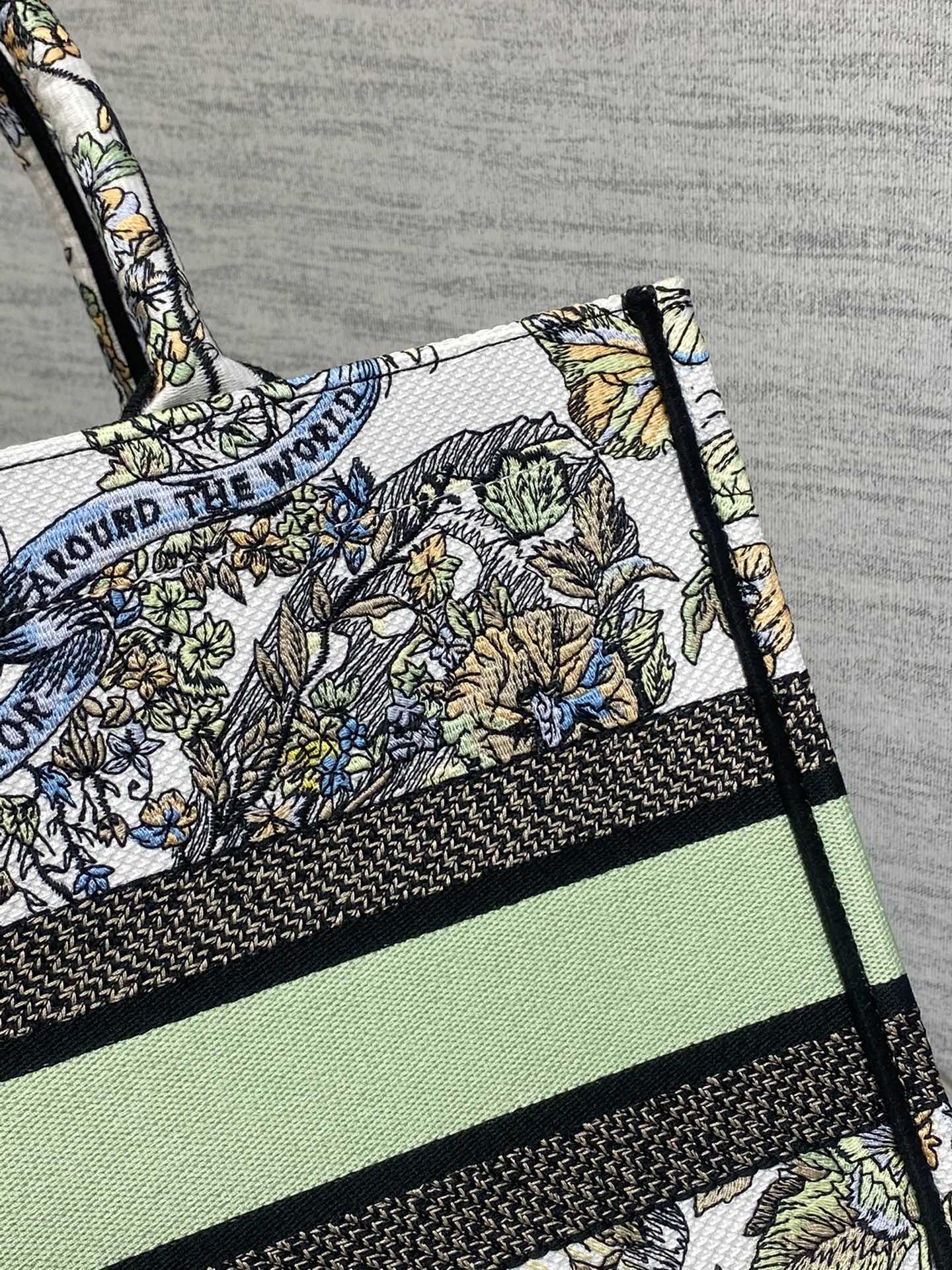 Dior embroidered tote bag medium