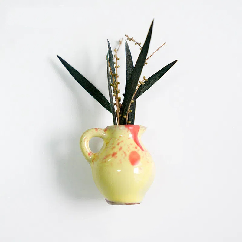 🍁🍁Cute ceramic vase magnetic refrigerator magnet