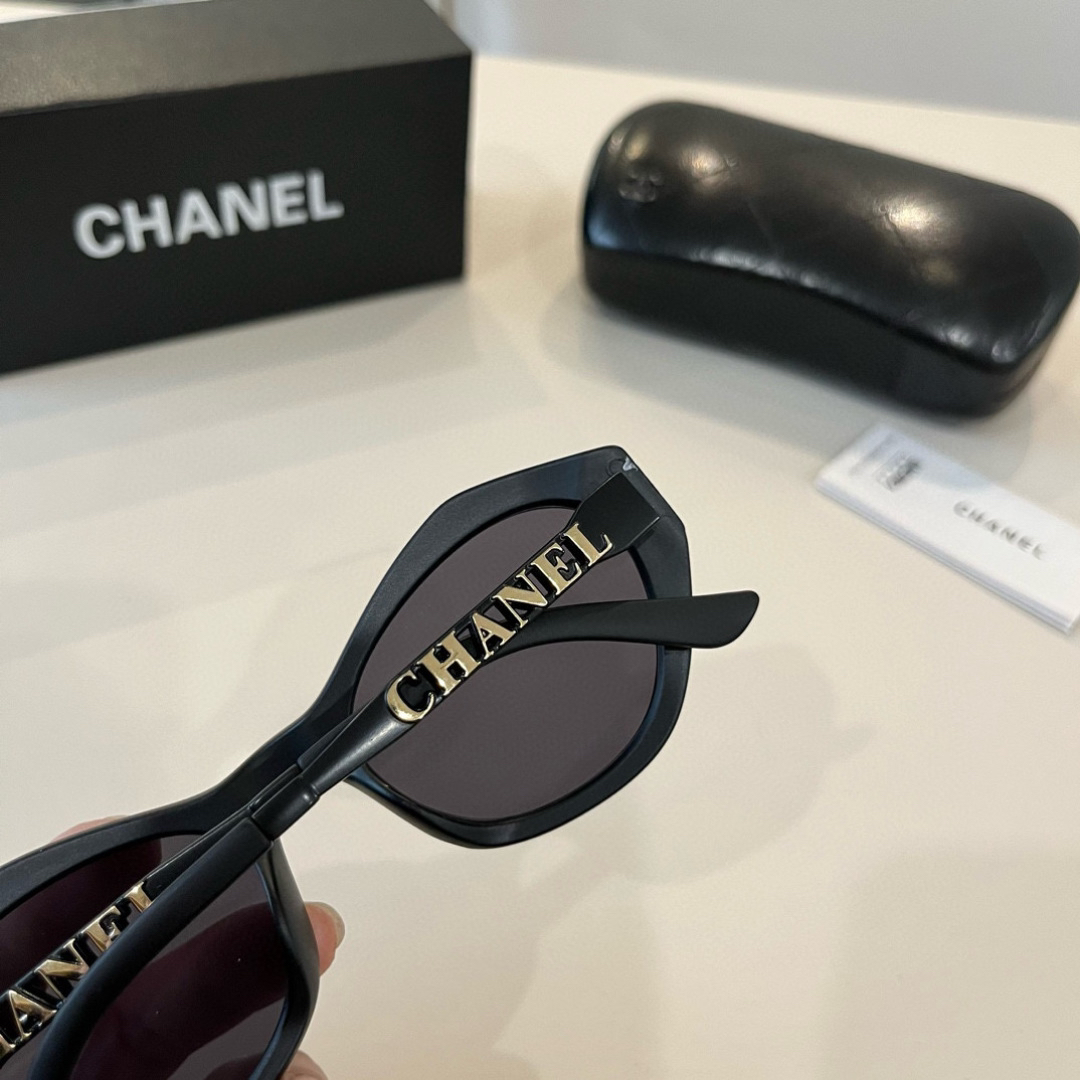 Chanel round frame sunglasses
