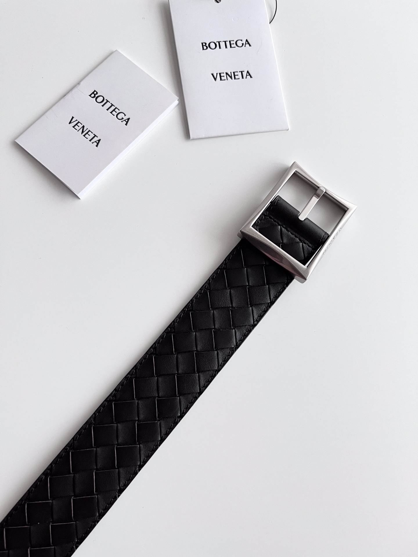 Bottega Veneta intreccio woven cowhide double-sided waistband with a width of 3.5cm