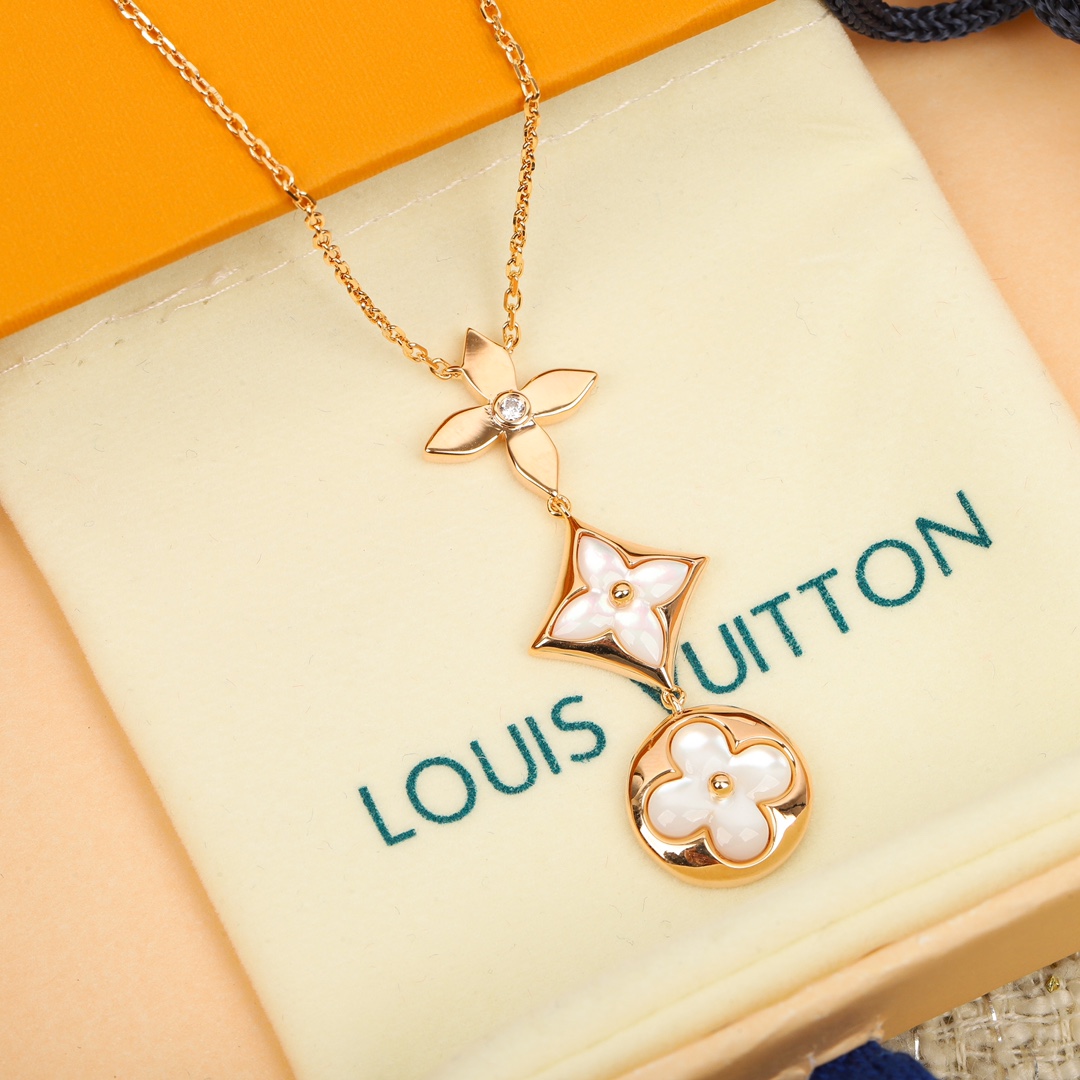 Louis Vuitton Three Flowers Necklace