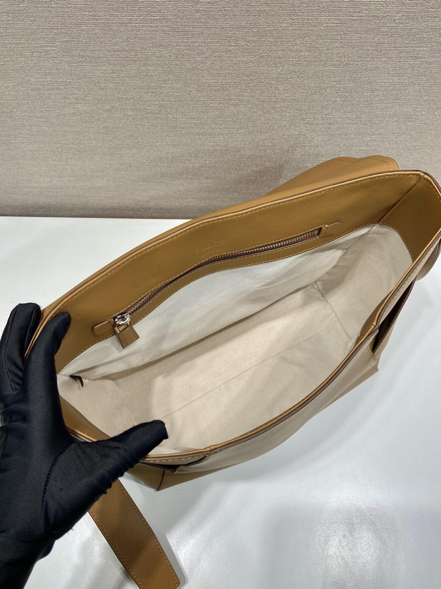 Prada New Large Messenger Bag 2VD068