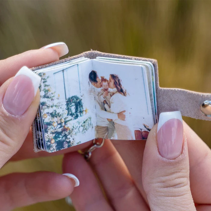 💗Mini Photo Album Keychain💗 - For Family/Couple Gift