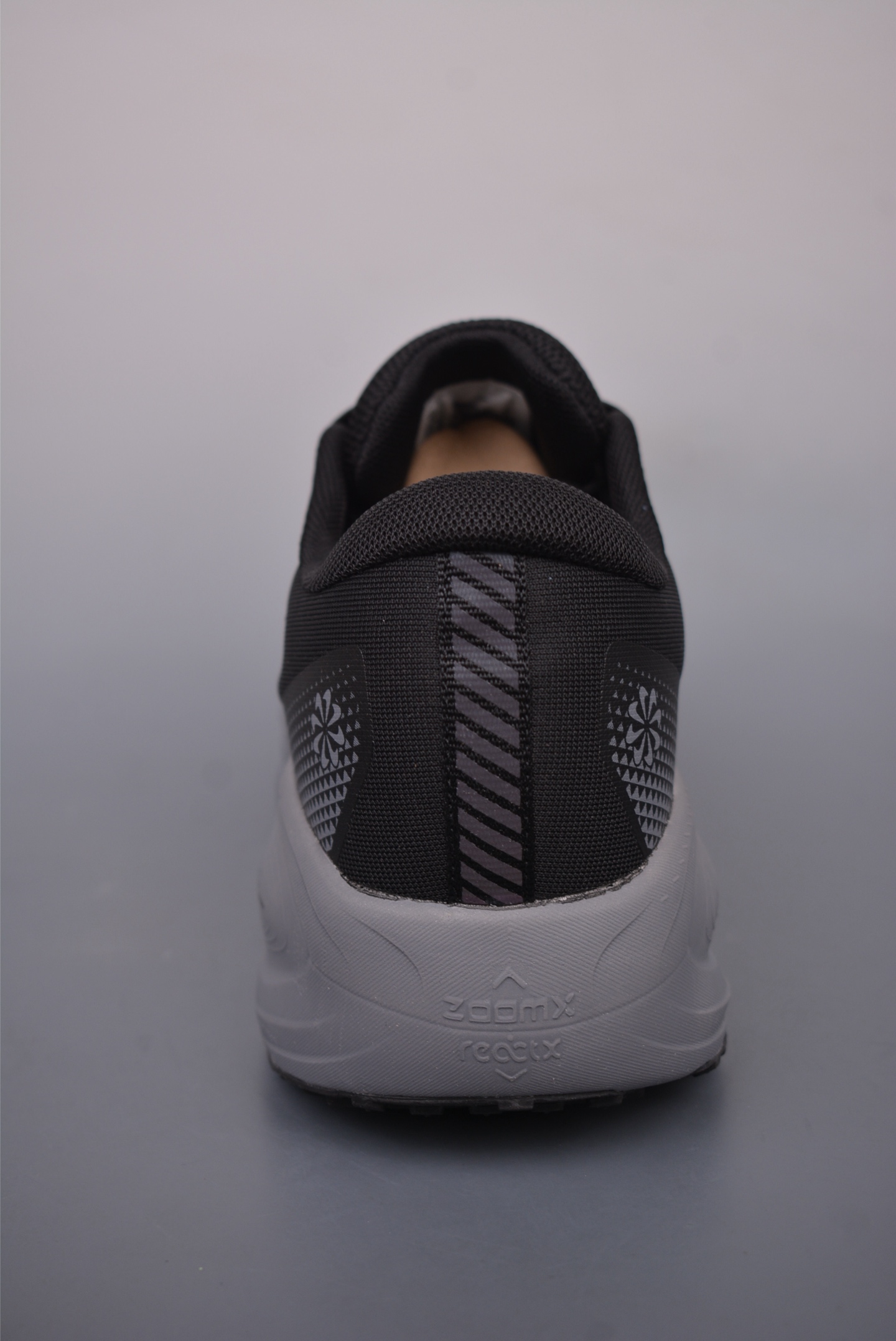 Nike Air Zoom Vomero 18X Black Grey HM2519-372
