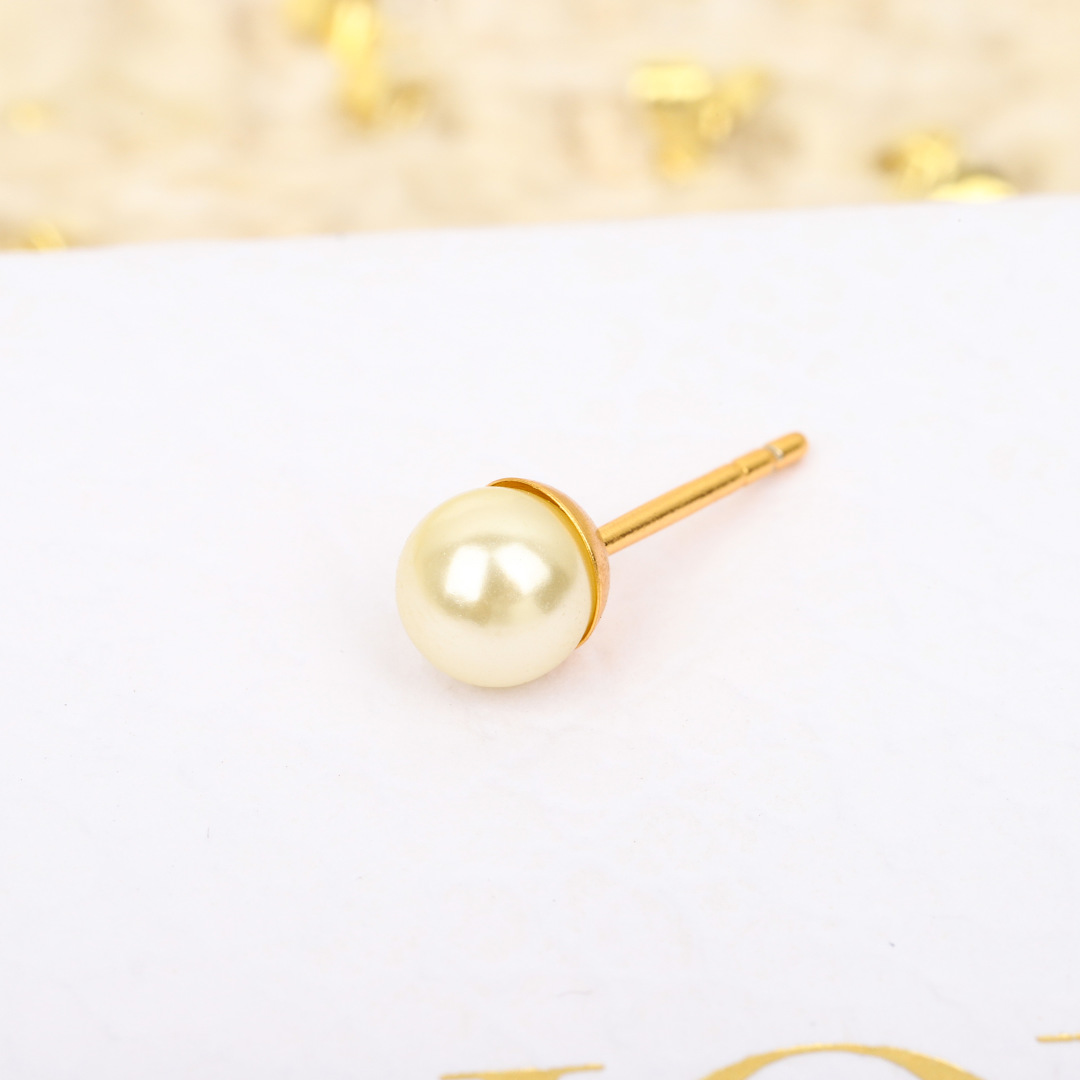 Dior starfish pearl earrings