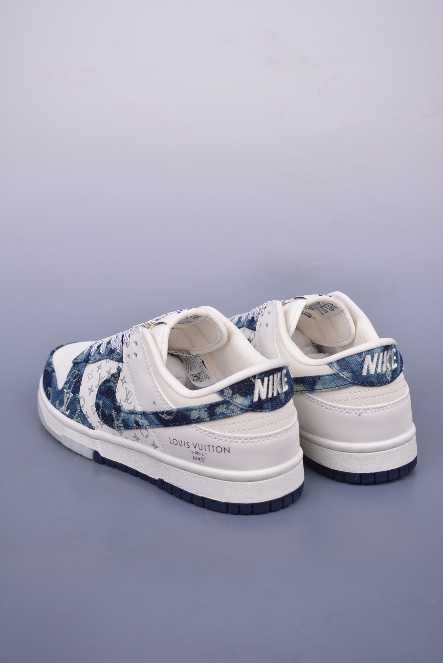 LV x Nike SB Dunk Low sneakers Denim White and Blue CH8311-288