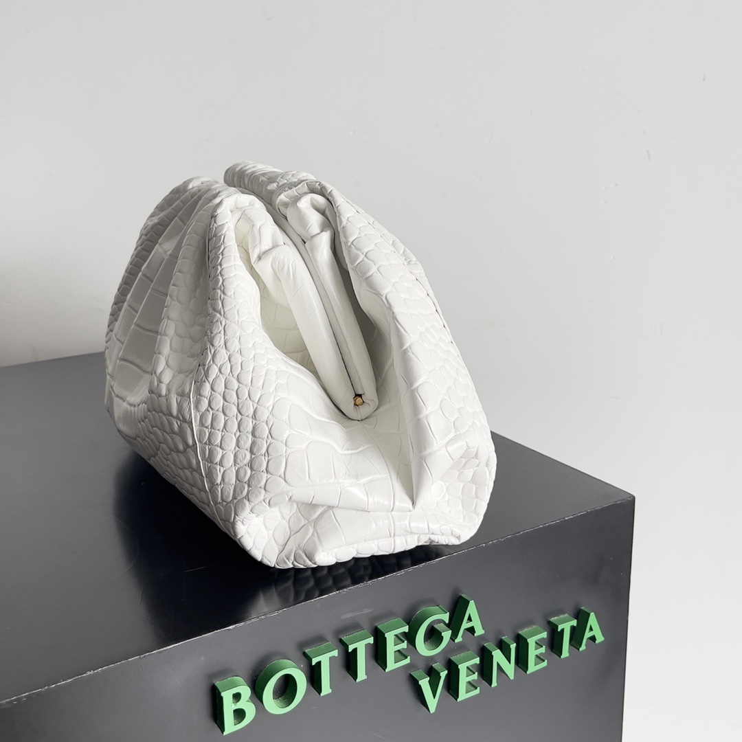 Bottega Veneta POUCH crocodile pleated cloud bag 576227