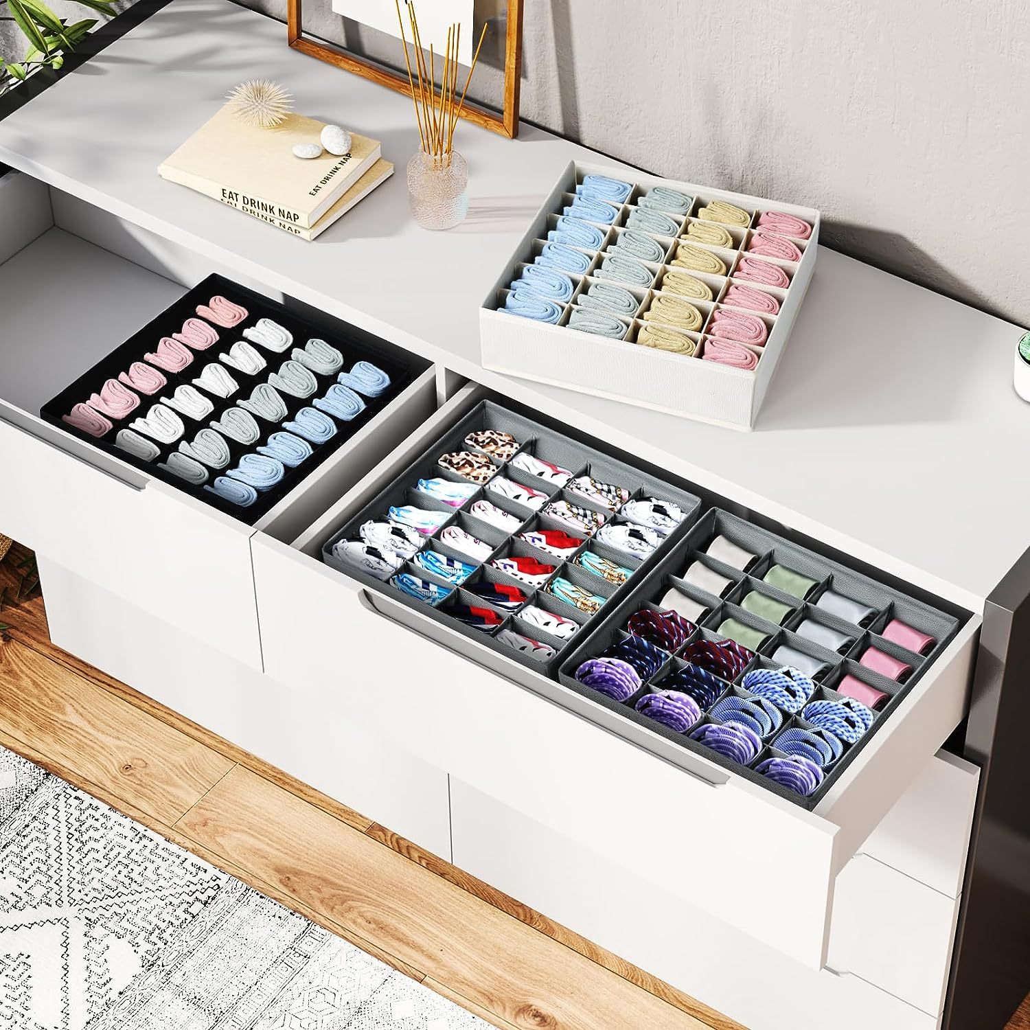 🧦👙Foldable Deluxe Sock and Underwear Organizer