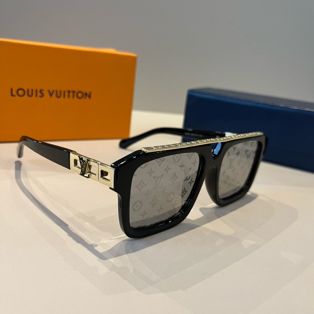Louis Vuitton square-frame sunglasses