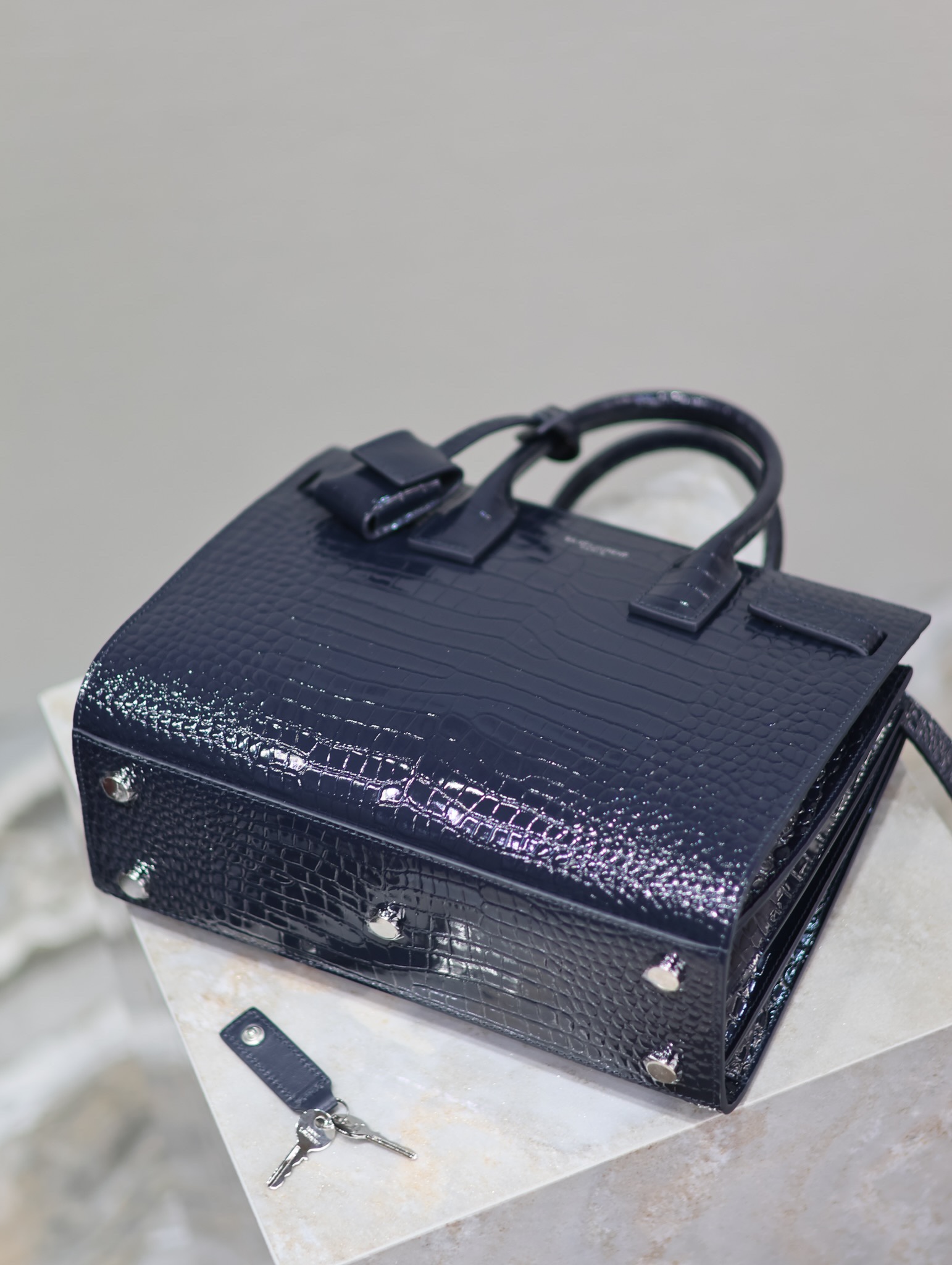 Yves Saint Laurent sac de jour accordion bag 421863