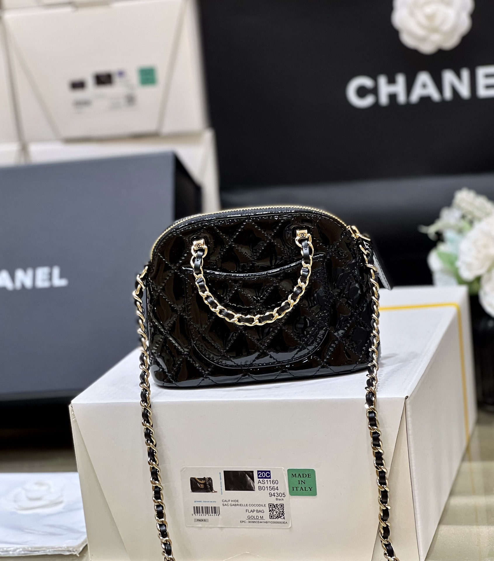 Chanel 23S Spring/Summer Collection Patent Leather Shell Bag AP3354
