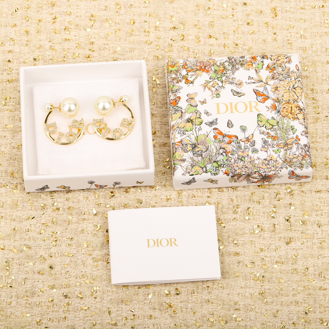 Dior Alphabet Diamond Pearl Earrings