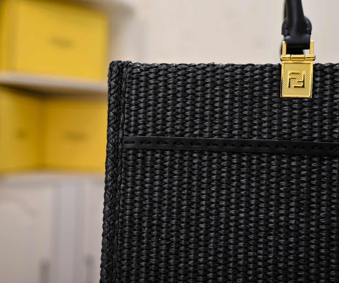 FENDI Sunshine Summer Straw Shopping Bag 80108
