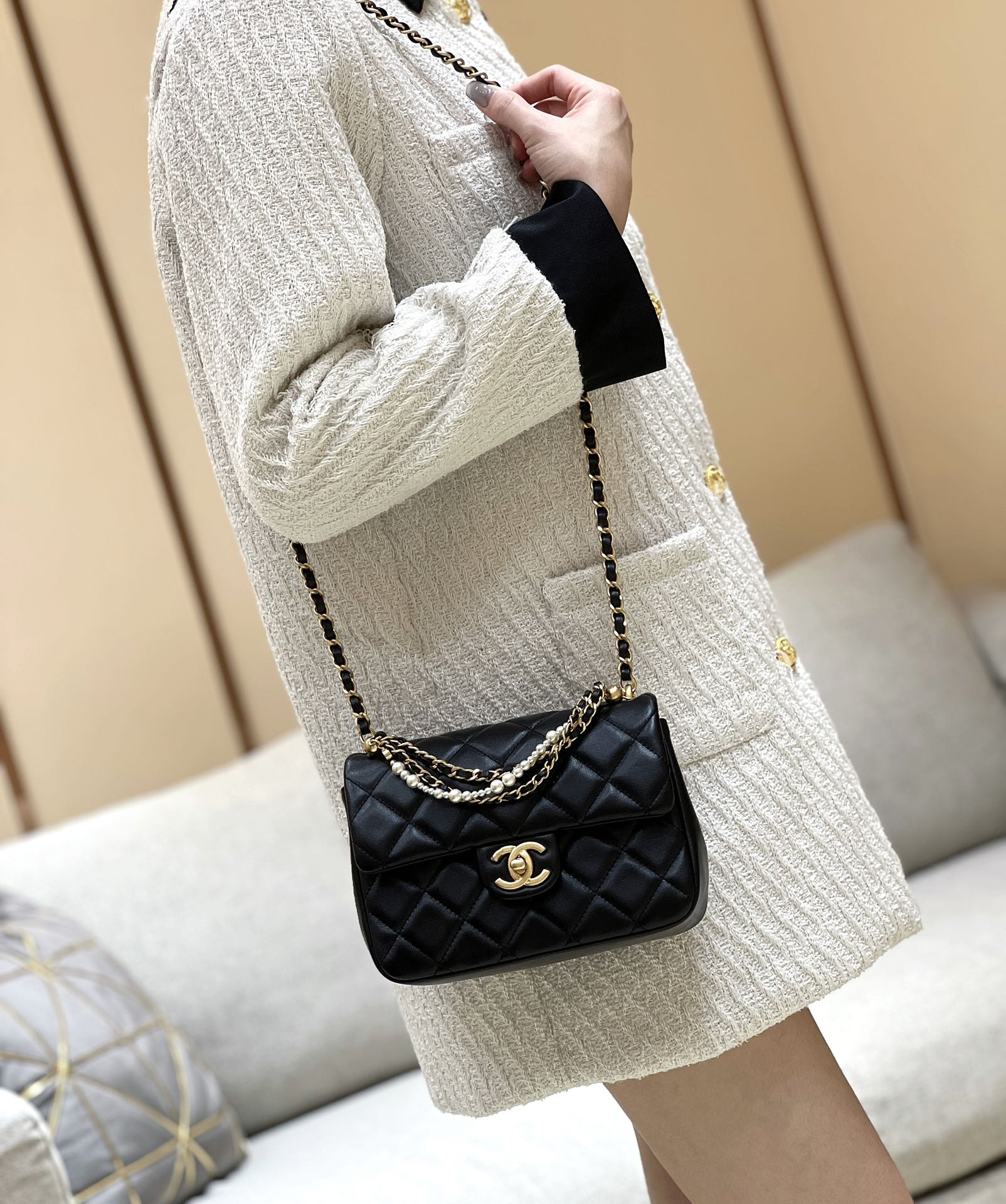 Chanel 24P Spring/Summer Preview Series Limited Edition Pearl Bag AS4384 00138