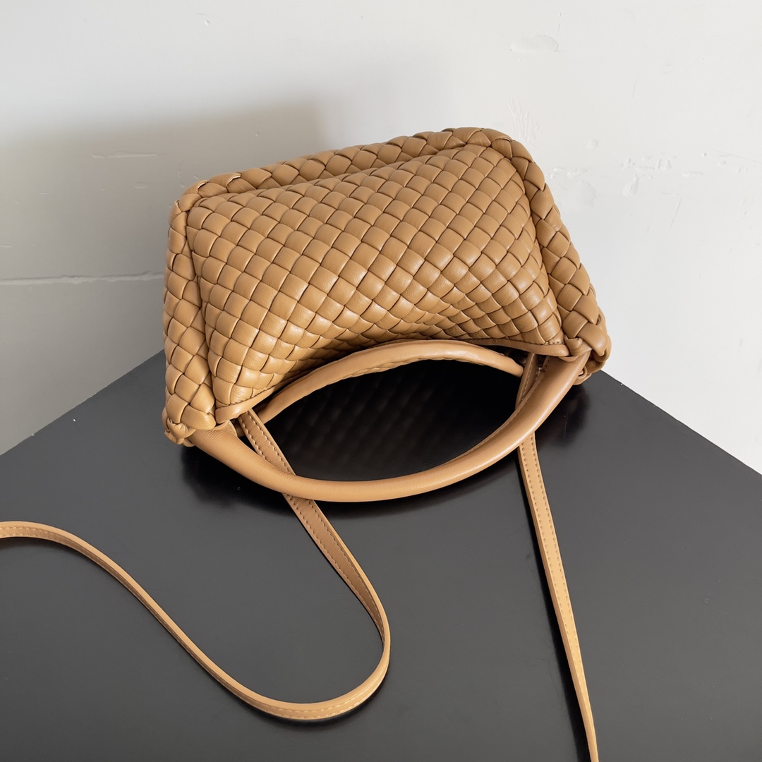 Bottega Veneta Cobble Mini Bag 805739