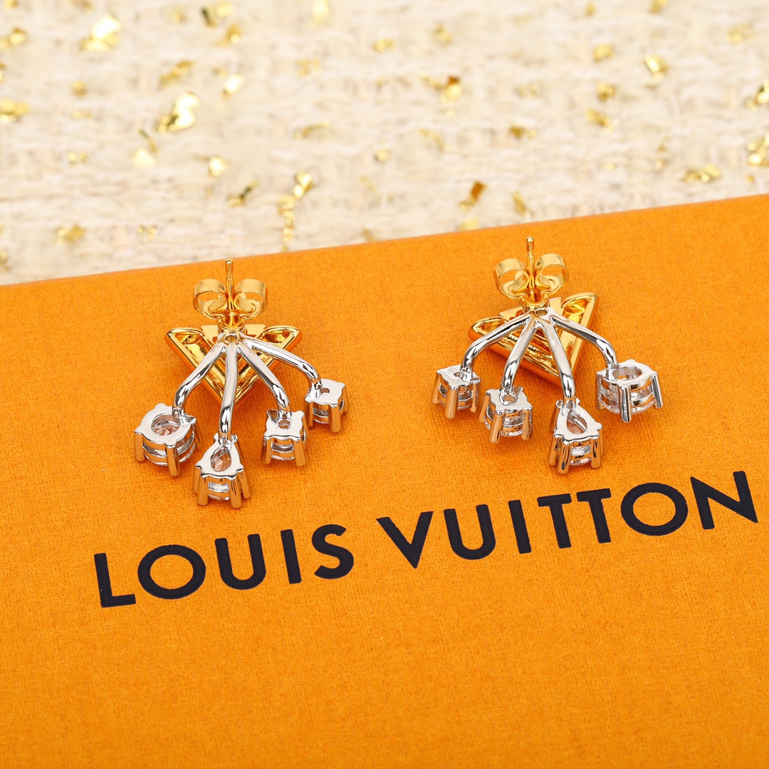 Louis Vuitton Letter V Rhinestone Four-claw Earrings