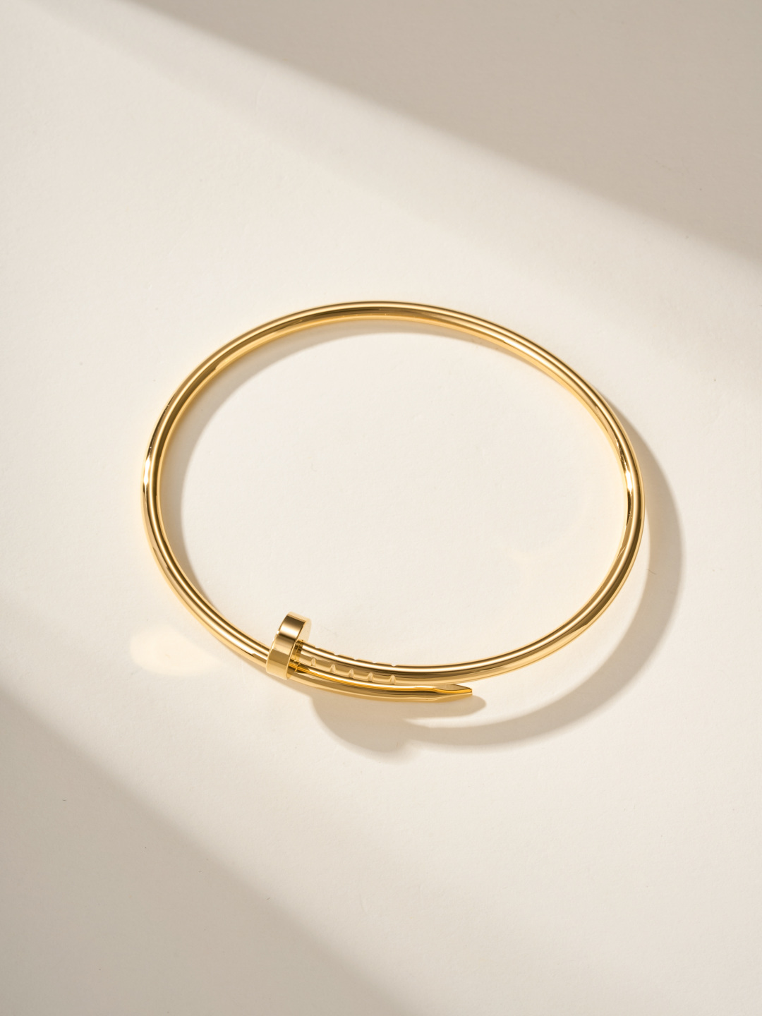 Cartier No Diamond Nail Thin Bracelet