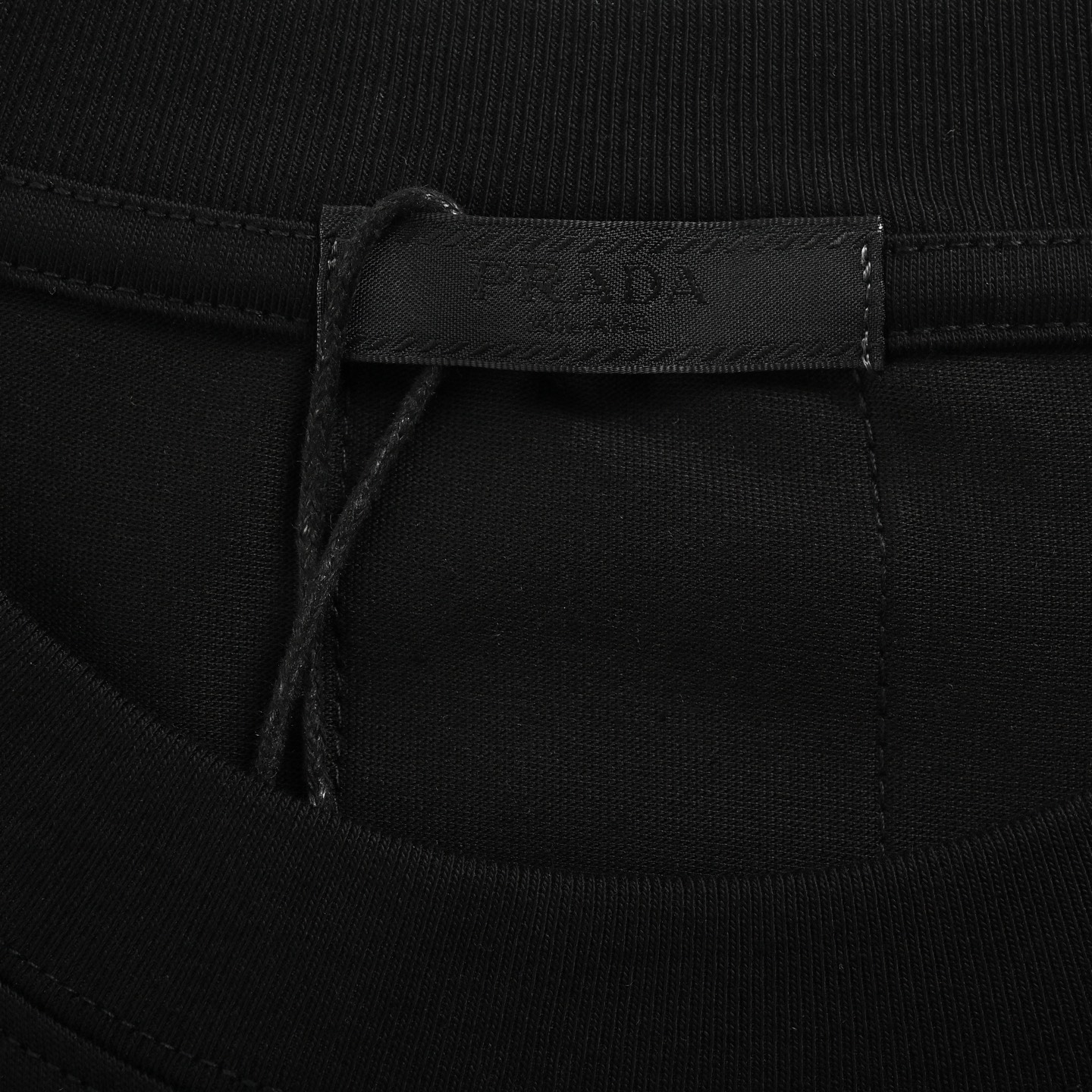 Prada 25ss short-sleeved shirt with triangle logo on the back
